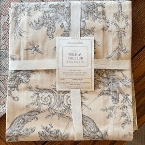 Williams Sonoma Cream and Gray Toile Tablecloth